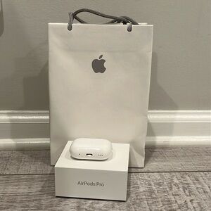 Apple AirPods Pro (Right AirPod NOT working)